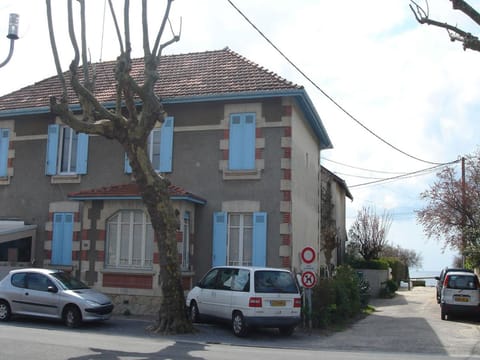 Les Flots Bleus Apartment in Andernos-les-Bains