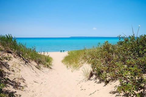 Beach Walk 3 4 Apartment in Sleeping Bear Dunes