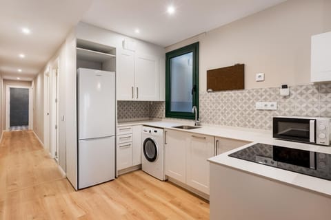 Kitchen or kitchenette, dishwasher, minibar, pet friendly, stove, toaster, washing machine