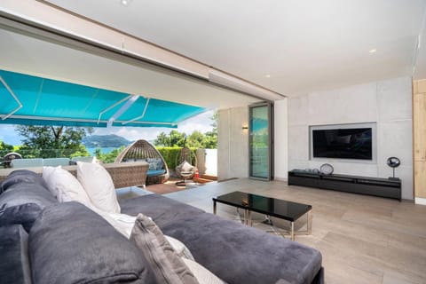 Sea View Duplex per 5 in The Blue Point 88 Residence near Patong and Paradise Beach Condo in Patong