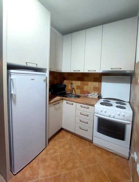 Kitchen or kitchenette, pet friendly