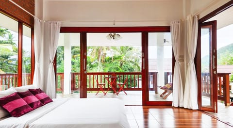 Balcony/Terrace, Garden view