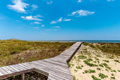 Beauty And The Beach Haus in Saint George Island