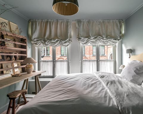 Guesthouse Dijver - Serene Escape in the Heart of Historic Bruges Condo in Bruges