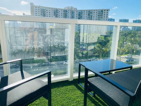 MIAMI APARTMENT RENTAL Apartment in Sunny Isles Beach