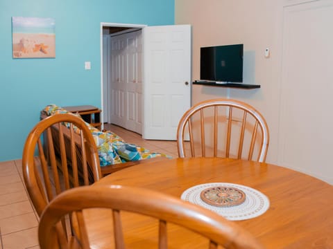 TV and multimedia, Living room, Dining area