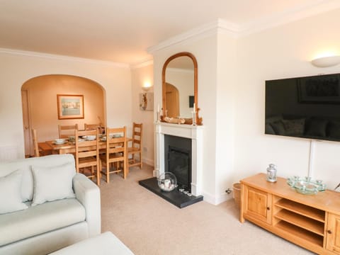 4 St Elmo Court Apartment in Salcombe