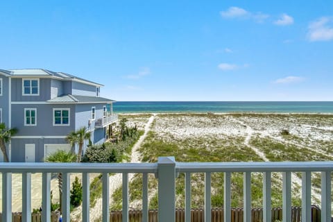 NEW Gulf Front with Game Room Family Friendly! House in Pensacola Beach