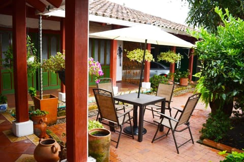 Patio, Day, Garden, View (from property/room), Balcony/Terrace, Dining area, Garden view