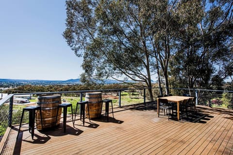 'Omaroo' Homestead Escape amongst Rolling Hills House in Mudgee