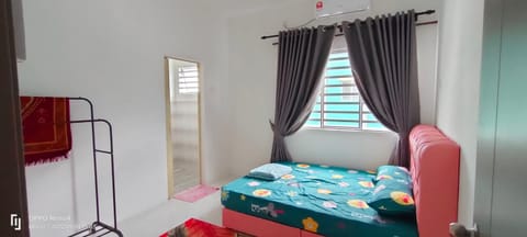 RAYYAN HOMESTAY SERI ISKANDAR PERAK Urlaubsunterkunft in Perak Tengah District