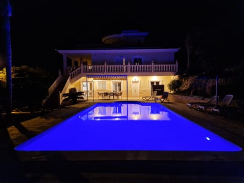 Casa Gran Mirador - Ruime vakantie villa met groot privé zwembad 8-14 pers House in Alacantí