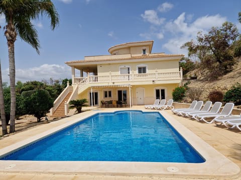 Casa Gran Mirador - Ruime vakantie villa met groot privé zwembad 8-14 pers House in Alacantí