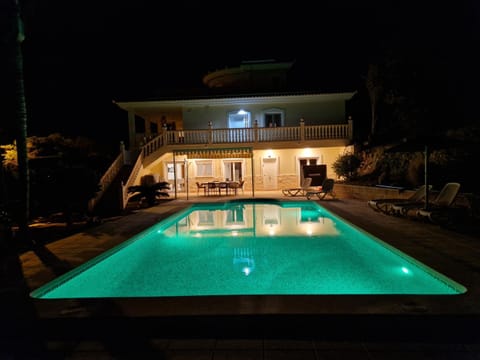 Casa Gran Mirador - Ruime vakantie villa met groot privé zwembad 8-14 pers House in Alacantí