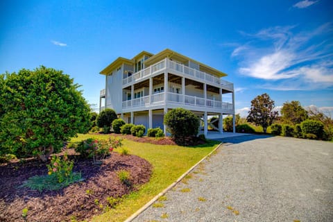 Soundside Solace House in North Topsail Beach