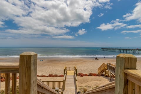 Bella Vista North Topsail Beach House in North Topsail Beach