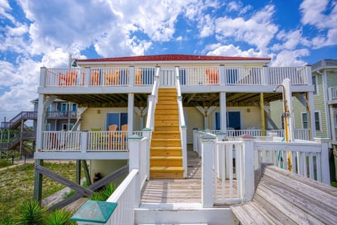 Take Me To The Ocean House in North Topsail Beach