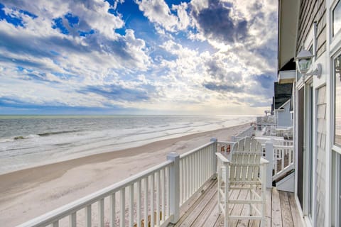 Beach Hunter Ocean Ridge House in North Topsail Beach