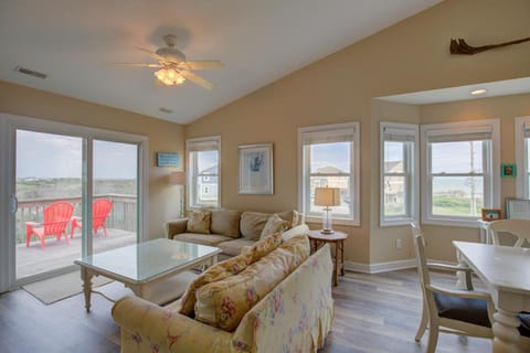 Pinella Beach House House in North Topsail Beach