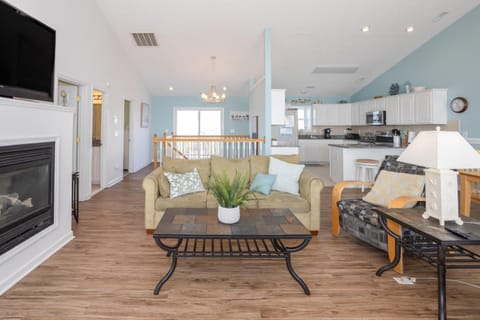 Sunny Escape House in North Topsail Beach