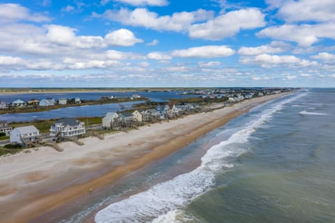 Sunny Escape House in North Topsail Beach