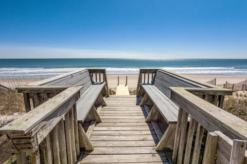 Island Beach House House in North Topsail Beach