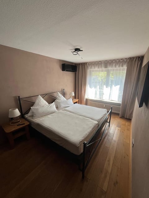 stylish suite OldTown free parking Air Condition Apartment in Heidelberg