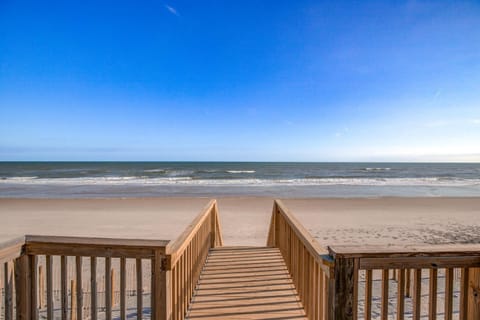 Coastal Cabin House in North Topsail Beach