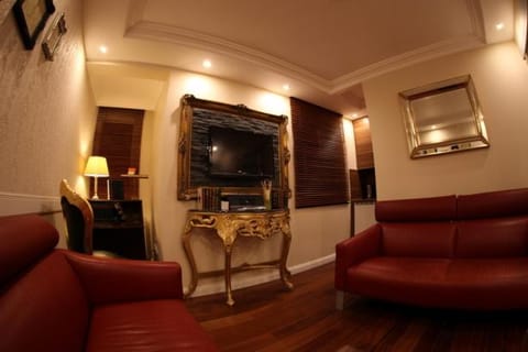 Communal lounge/ TV room, Living room, Seating area, Dining area