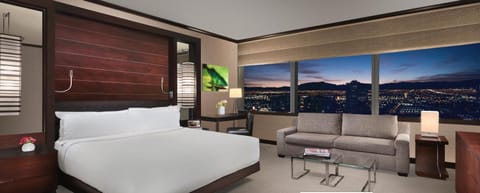 VDARA Beautiful suite on 22nd FLR Free Valet parking Apartment hotel in Las Vegas Strip