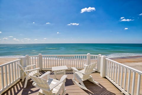 Beach Life Ocean Ridge House in North Topsail Beach