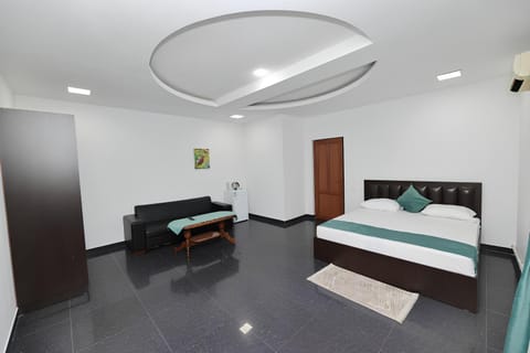 Bed, Bathroom, TV and multimedia, Living room, Photo of the whole room, Dining area, Bedroom, internet, minibar, air conditioner