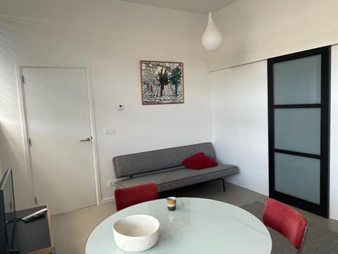 Studio 28A5 with free parking place Bed and Breakfast in Amsterdam