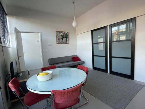 Studio 28A5 with free parking place Bed and Breakfast in Amsterdam