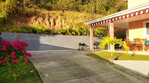 Maison Indép, Spa, Mer, Jardin, Bien-être House in Les Trois-Îlets