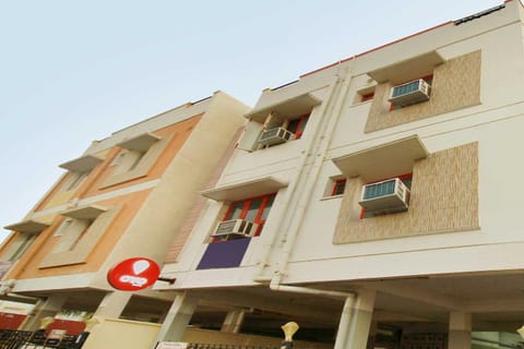 Flagship Yazhini Service Apartment Near Jazz Cinemas Luxe Hotel in Chennai