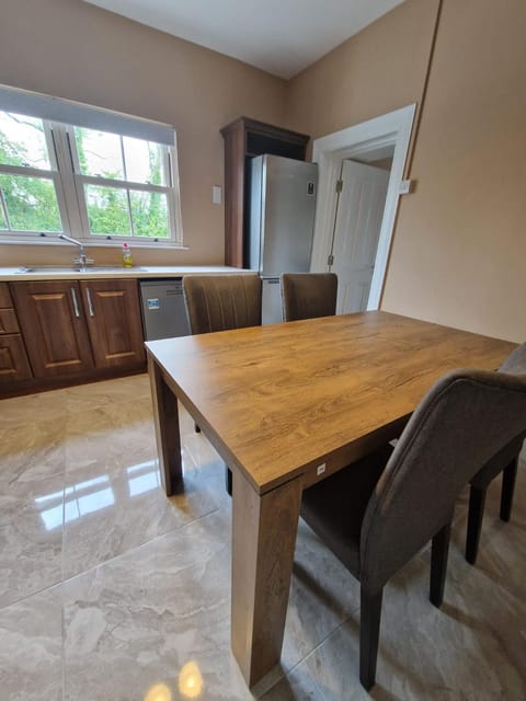 Dining area, kitchen