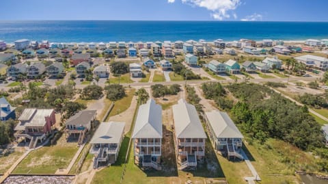 Bama Boat Duplex by Vacation Homes Collection House in West Beach