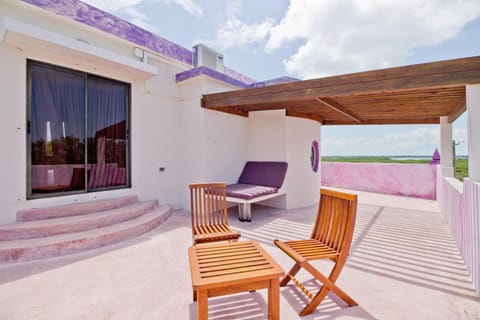 La Perla del Caribe - Villa Amethyst Villa in Corozal District