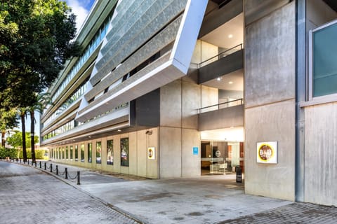 Property building, Facade/entrance