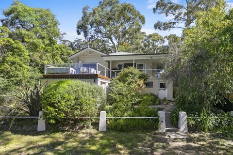 Whitecaps House in Lorne