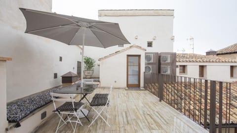 Apartamentos Virgen Blanca Apartment in Toledo