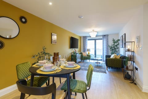 Euphorbia - 1 Bedroom Luxury Apartment by Mint Stays Apartment in Bristol