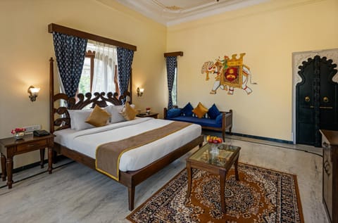 Sterling Jaisinghgarh Udaipur Hotel in Udaipur