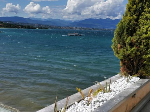 Day, Natural landscape, Lake view, Mountain view