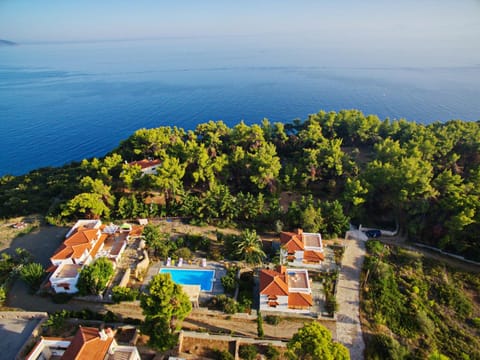 Property building, Bird's eye view, Pool view, Sea view, Swimming pool