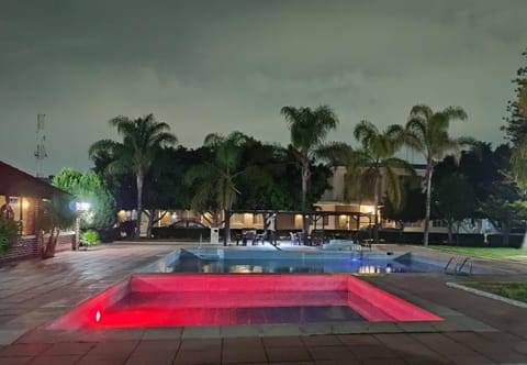 Night, Swimming pool