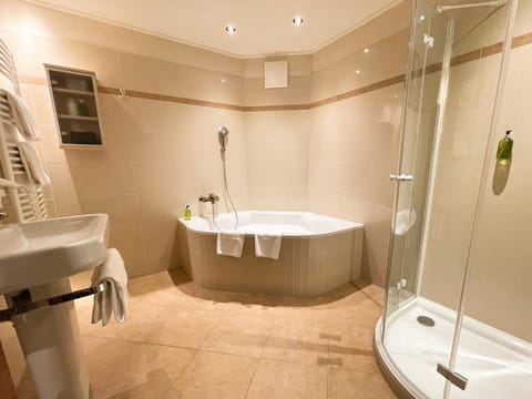 Shower, Bathroom, Bath