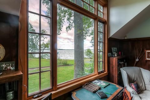 Charming St Albans Cottage on Lake Champlain! House in Georgia