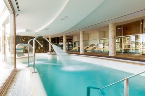 Spa and wellness centre/facilities, Fitness centre/facilities, Swimming pool